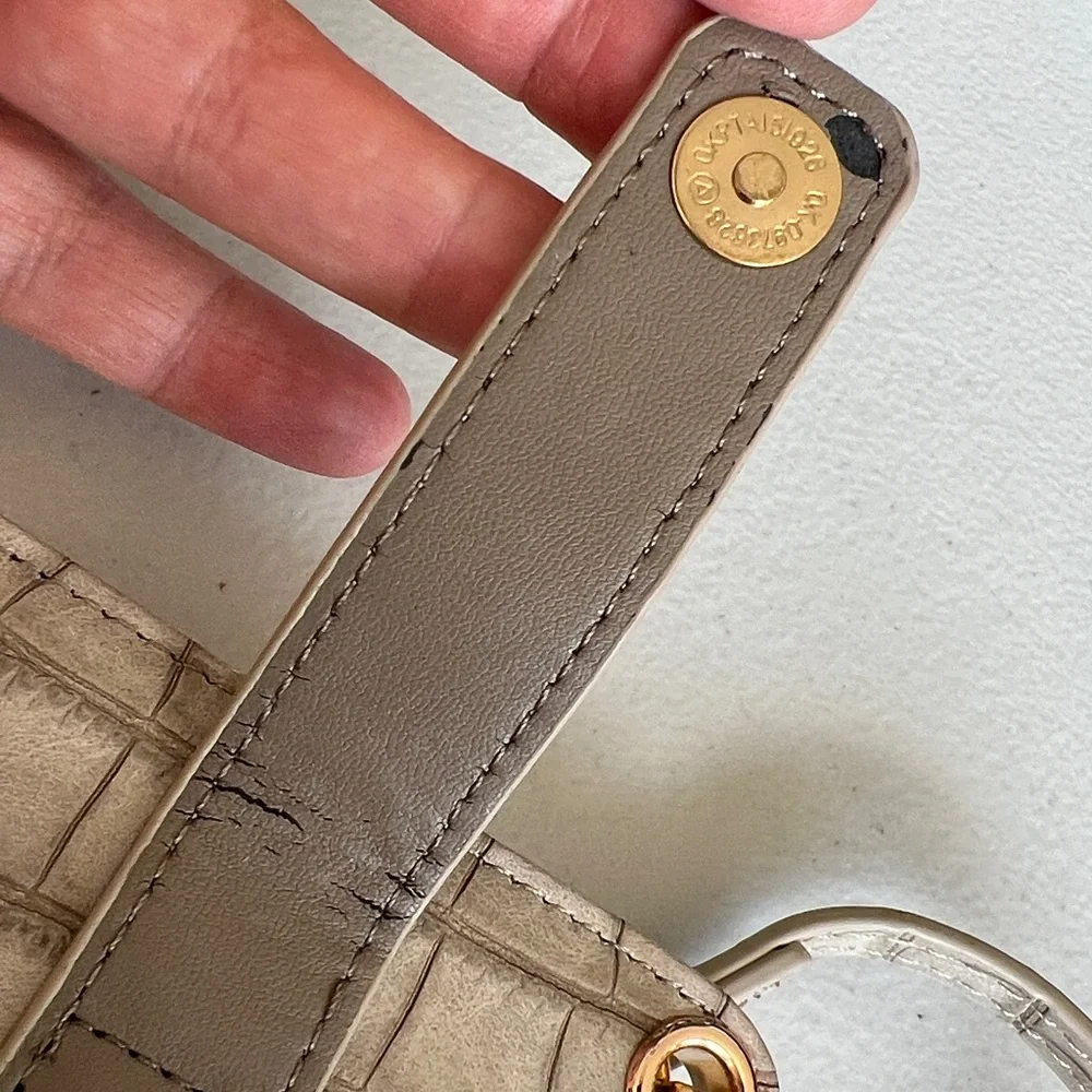 CROSSBODY PHONE CASE + WALLET new without tag TAUPE